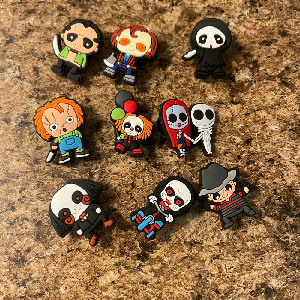 Croc pins